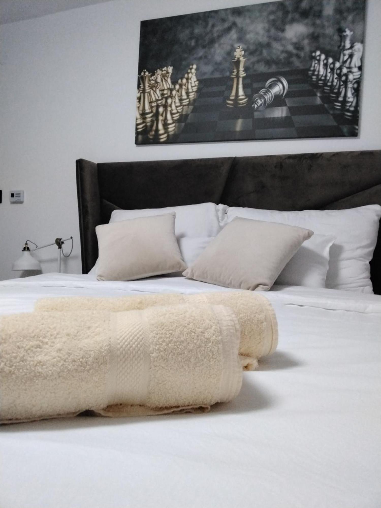 Sky Apartmani & Spa Leskovac  Værelse billede