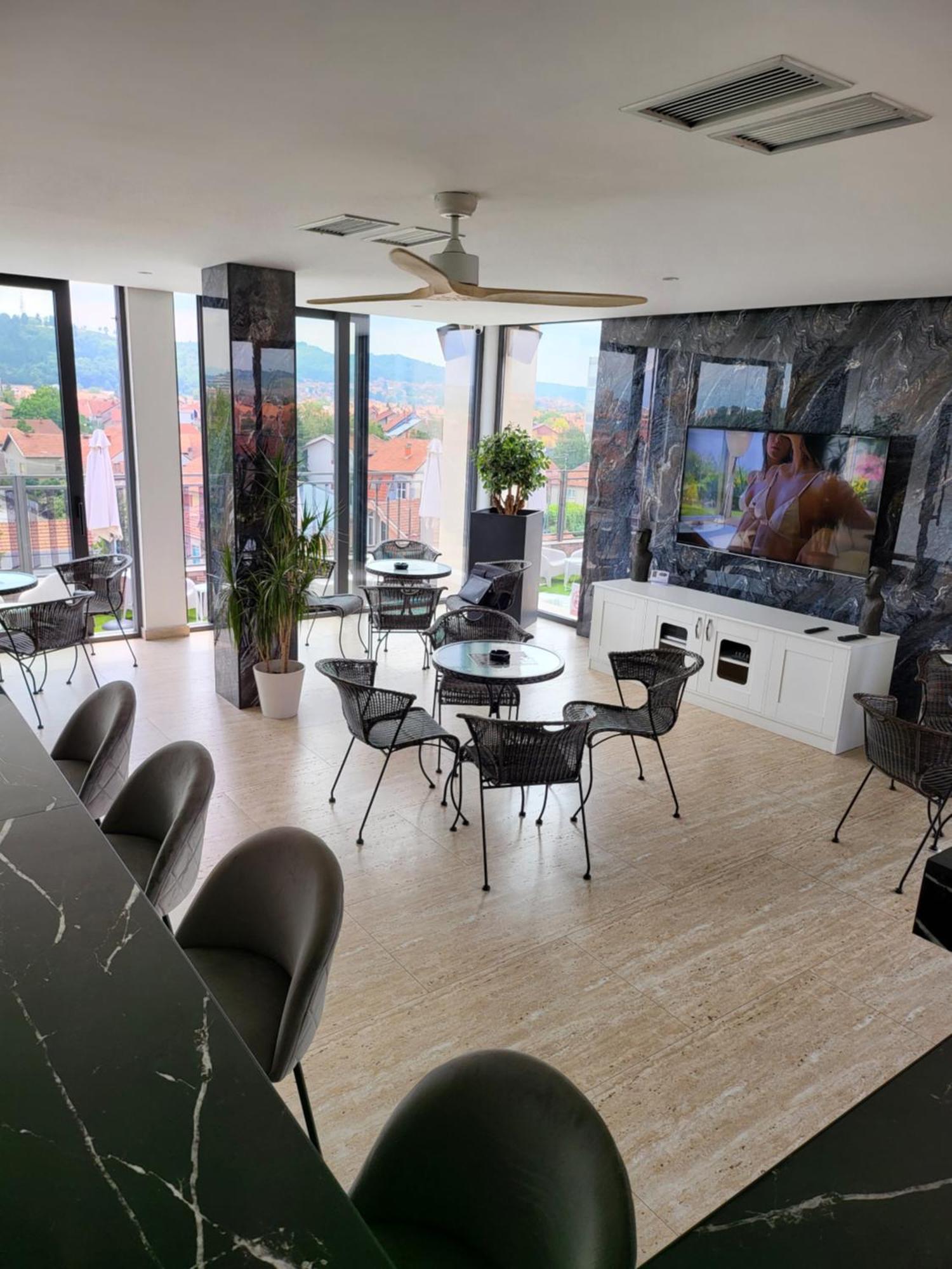 Sky Apartmani & Spa Leskovac  Værelse billede