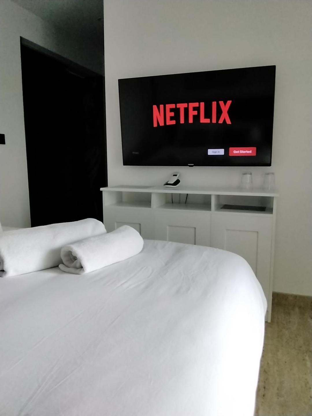 Sky Apartmani & Spa Leskovac  Værelse billede